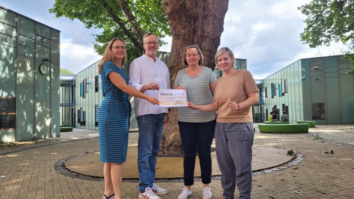 20240716 spendenlauf uhlandschule foto dw lammer 1142x642 - Kinder der Uhland-Grundschule sammeln mit Spendenlauf 8000 Euro