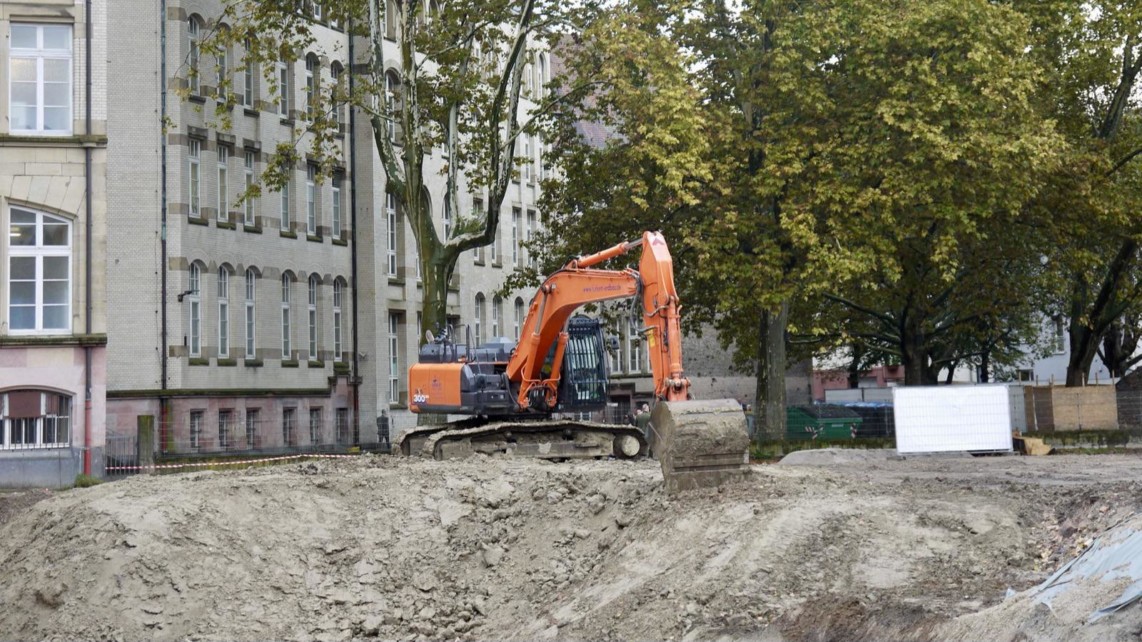 Über viele Jahre klaffte zwischen der Humboldt-Schule und der Waldhofstraße ein Loch im Herzen der Neckarstadt, das nun mit Leben gefüllt wird | Foto: M. Schülke