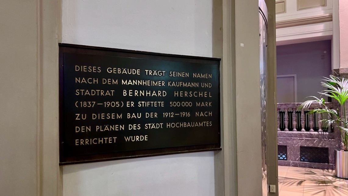 herschelbad bernhard herschel img 2750 1142x643 - Zwei Kulturinstitutionen zwischen Umzug und Ungewissheit