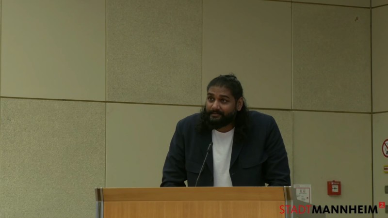 Jeasuthan Nageswaran, Leiter des Antidiskriminierungsbüros Mannheim | Screenshot: mannheim-videos.de