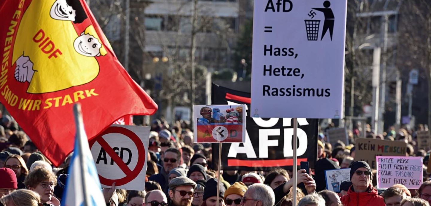 "Wir sind die Brandmauer!"-Demo am 1. Februar 2025 | Foto: Daniel Kubirski