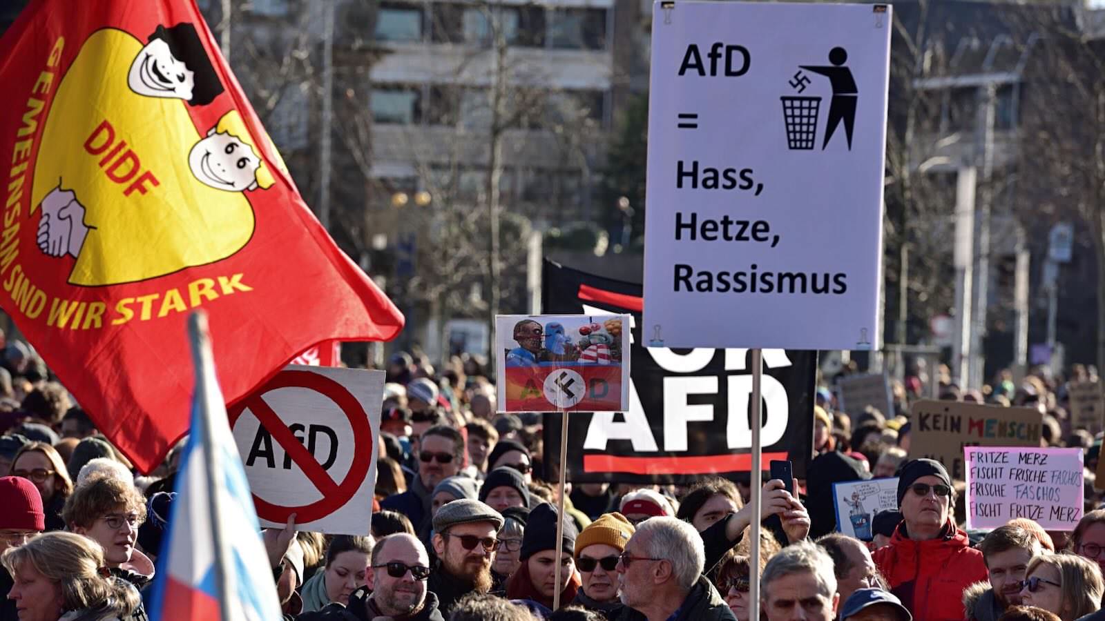 "Wir sind die Brandmauer!"-Demo am 1. Februar 2025 | Foto: Daniel Kubirski