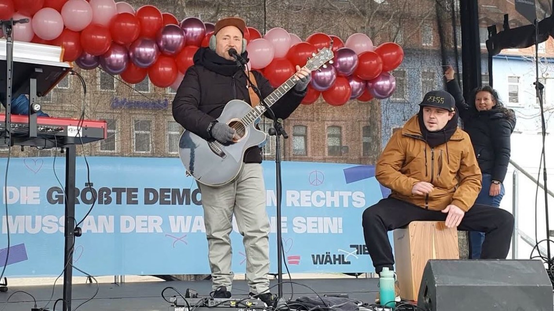 demo waehl liebe img 5296 suess slania 1142x642 - Tausende bei "Wähl Liebe"-Demo gegen rechte Politik