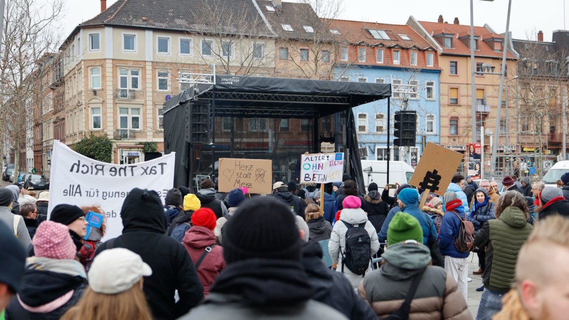 kulturdemo 2025 02 15 02 cki 1142x642 - Sozial- und Kulturszene wehrt sich gegen Kulturkampf von rechts